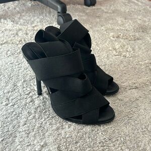 Scrappy Zara black heels